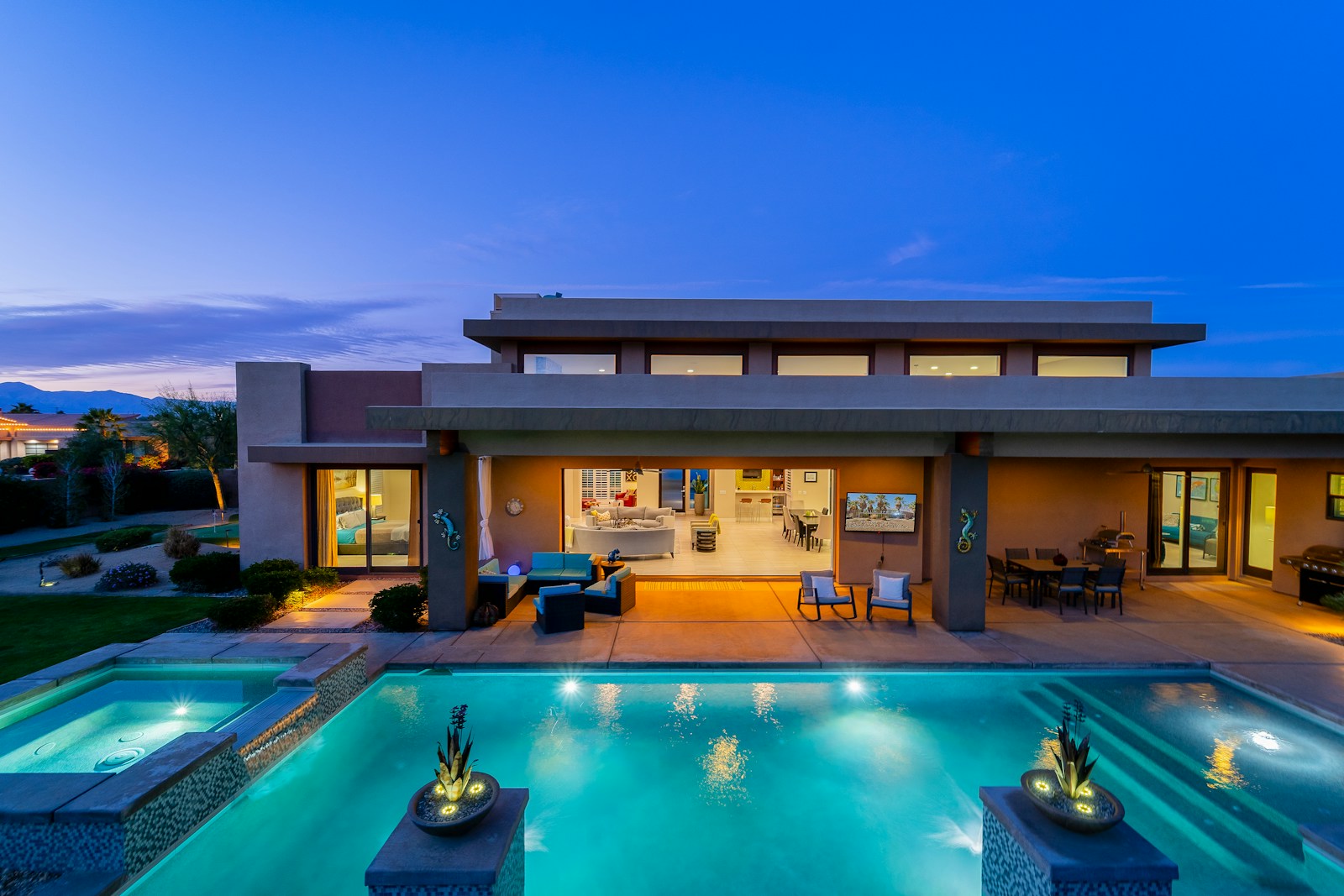 Villa contemporaine avec piscine